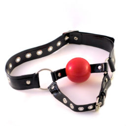 Chin strap latex ballgag